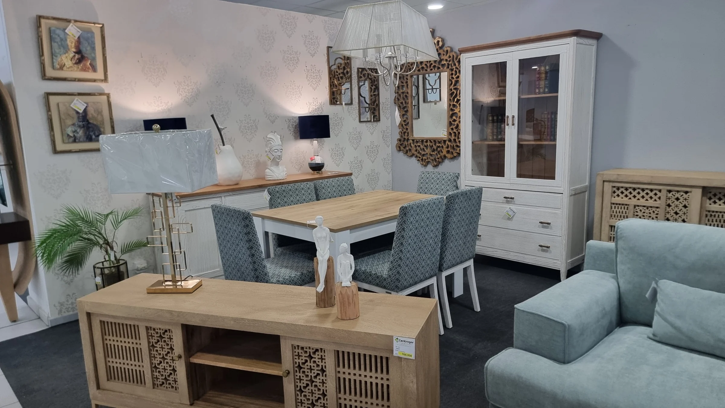 Ambiente de comedor en Centrogar Fuerteventura